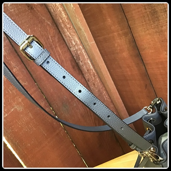 ❌SOLD❌Furla Vitello bucket bag - Picture 8 of 9